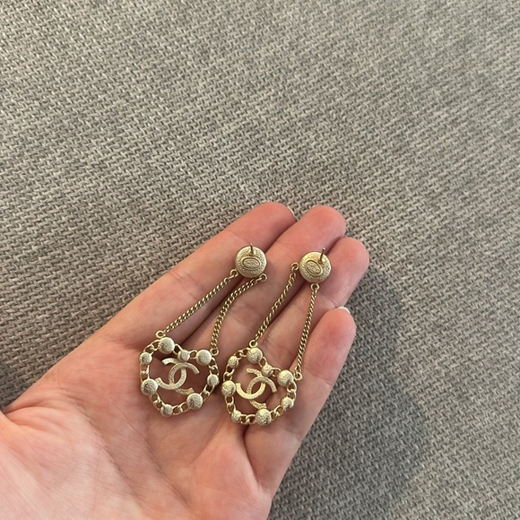 Chanel earrings - Picture 3 of 4